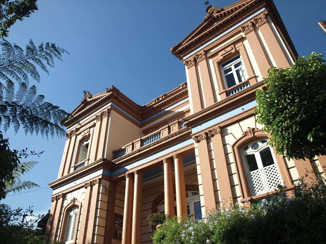 Teatro Águila descalza